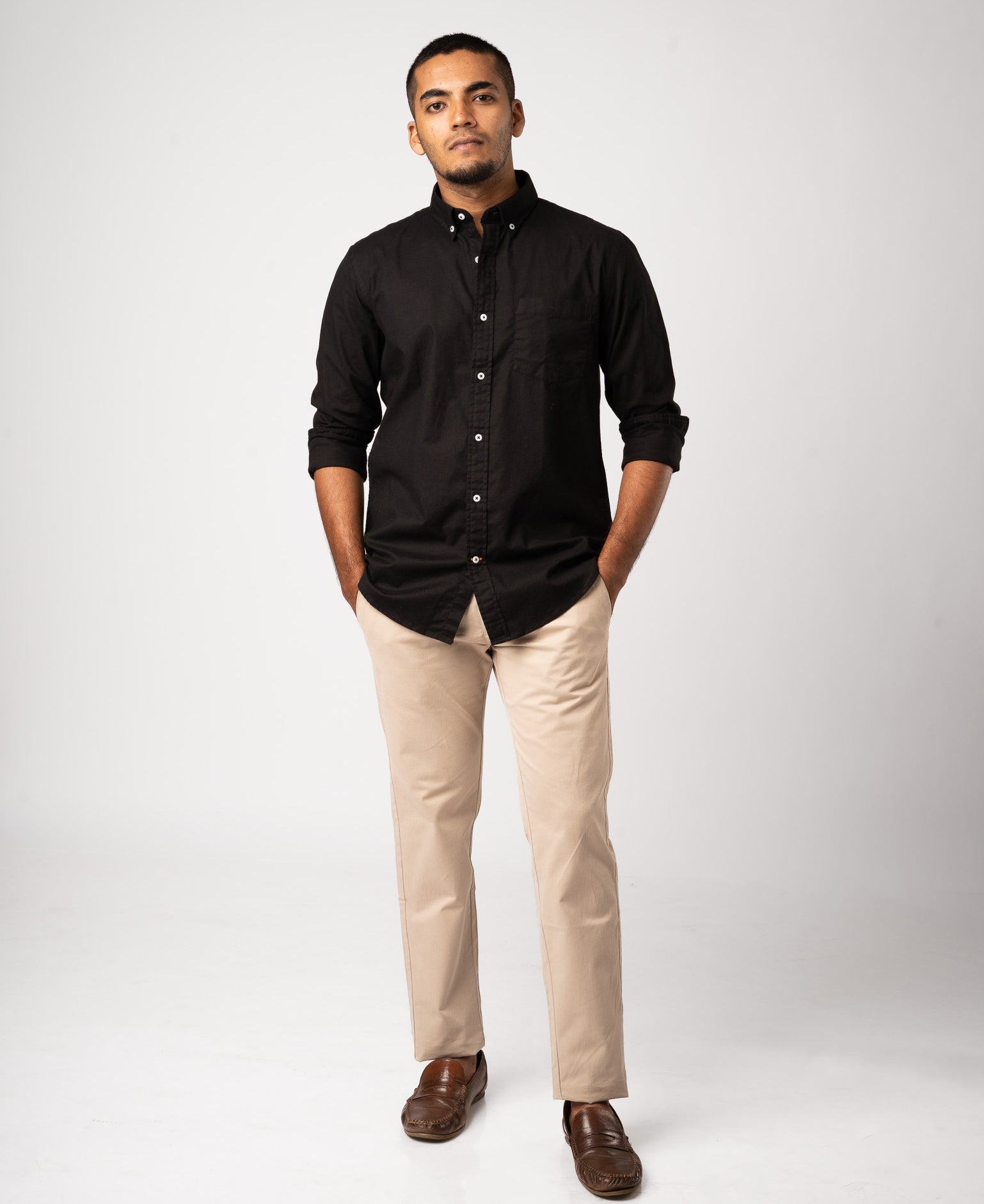 Bare Brown Solid Cotton Oxford Shirt, Slim Fit with Full Sleeves - Black